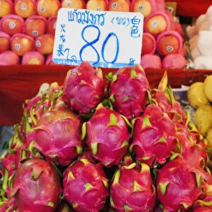 Thailand, Chiang Mai, Warorot Market, Dragonfruit