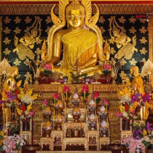 Thailand, Chiang Mai, Wat Phan-on, Buddha Statue in the Main Prayer Hall