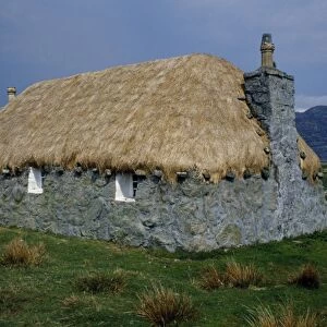 Thatched cottage on Loch Boisdale