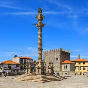Torre Medieval with Pelourinho column, Porto, Douro, Portugal