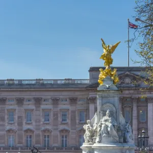 UK, England, London, The Mall, Buckingham Palace, Changing of the Guard