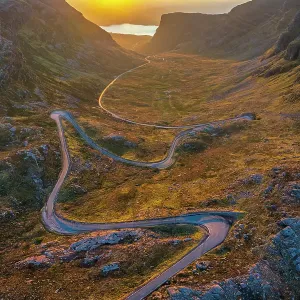 Reino Unido, Escocia, Highlands, Wester Ross, Applecross, Bealach na Ba o Paso de las Vacas al amanecer en la Costa Norte 500.