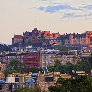 UK, Scotland, Lothian, Edinburgh, Inverleith Park, View of the Edinburgh Castle