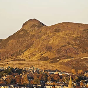 UK, Scotland, Lothian, Edinburgh, City Skyline with the Arthurs Seat viewed