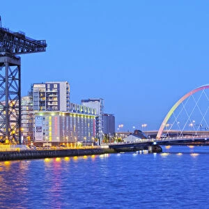 UK, Scotland, Lowlands, Glasgow, Twilight view of the Finnieston Crane and the Clyde Arc