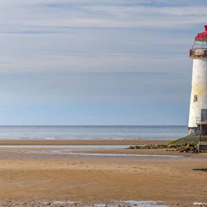 UK, Wales, Flintshire, Talacre, Point of Ayr, Talacre Beach, Point of Ayr Lighthouse