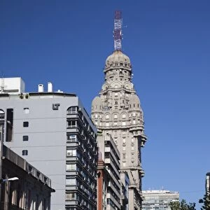 Uruguay, Montevideo, Avenida 18 de Julio avenue and Palacio Salvo building