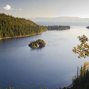 USA, California / Nevada, Lake Tahoe, Emerald Bay
