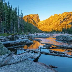 USA, Colorado, Rocky Mountain National Park, Dream Lake, Hallet Peak