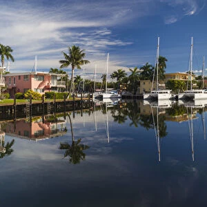 USA, Florida, Fort Lauderdale, yachts along canal off Las Olas Boulevard