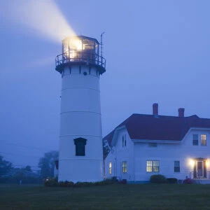 USA, Massachusetts, Cape Cod, Chatham, Chatham Lighthouse in the fog