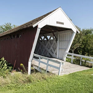 USA, Midwest, Iowa, Madison County, covered bridge