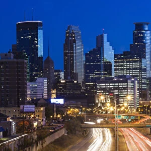 USA, Minnesota, Minneapolis, city skyline from interstate highway I-35W