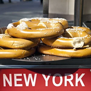 USA, New York City, Manhattan, Pretzels for sale on Fifth Avenue
