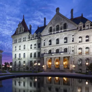 USA, New York, Hudson Valley, Albany, New York State Capitol Building, dawn