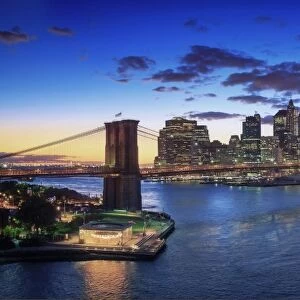 USA, New York, New York City, Lower Manhattan and Brookly Bridge