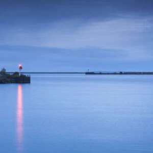 USA, New York, Western New York, Buffalo, Lake Erie Lighthouse, dawn
