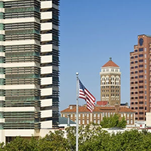 USA, Oklahoma, Bartlesville, Price Tower (Frank Lloyd Wrights tallest skyscraper)