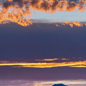 USA, Oregon, Central Oregon, Bend, Mount Bachelor at sunset