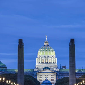 USA, Pennsylvania, Harrisburg, Pennsylvania State Capitol, exterior, dawn