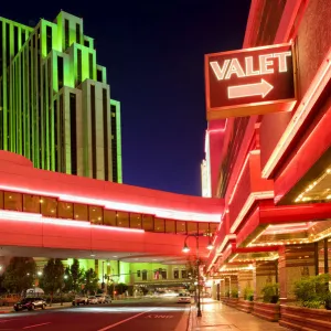 USA, Washoe County, Nevada, Reno, downtown Reno at night