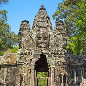 Victory Gate entrance to Angkor Thom, UNESCO World Heritage Site, Siem Reap Province