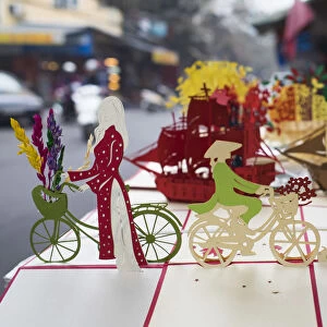 Vietnam, Hanoi, souvenir 3D paper cut out art