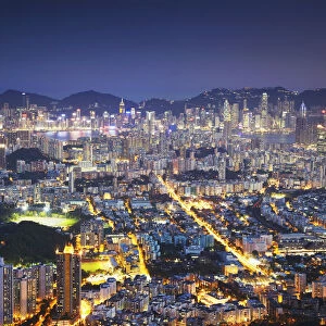 View of Kowloon and Hong Kong Island from Lion Rock at dusk, Hong Kong, China