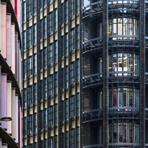 View of the modern facade of 10 Fleet Place by Skidmore, Owings & Merrill LLP (SOM)