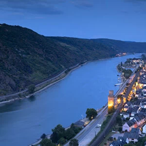 View of Oberwesel and River Rhine at dusk, Oberwesel, Rhineland-Palatinate, Germany