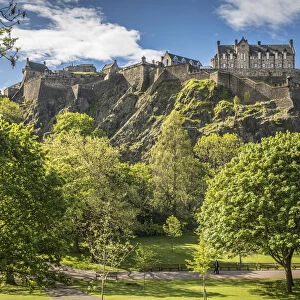 View from Princes Street Gardens to Edinburgh Castle, Edinburgh, City of Edinburgh