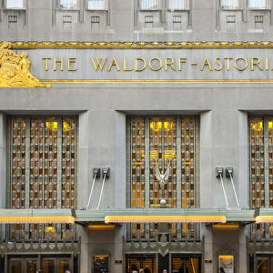Waldorf Astoria Hotel, Park Avenue, Manhattan, New York City, New York, USA