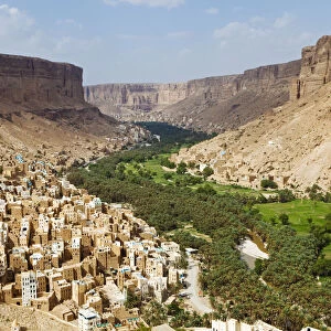 Yemen, Hadhramaut, Wadi Do an, Khuraibah. A view of the oasis in Wadi Do an