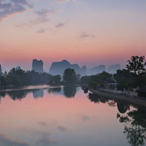 Yulong River at dawn, Yangshuo, Guangxi, China