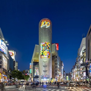 Crowds Gallery: 109 department store, Shibuya, Tokyo, Japan