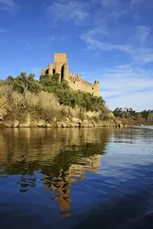 Images Dated 23rd February 2017: The 12th century mighty Templar castle of Almourol, in the middle of an island in