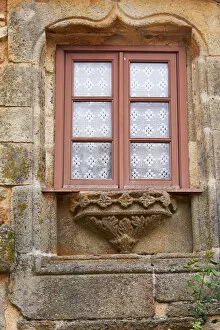 Images Dated 10th November 2020: A 16th century window at Castelo Rodrigo. Beira Alta, Portugal