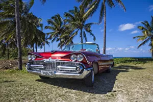Images Dated 16th February 2015: 1959 Dodge Custom Loyal Lancer Convertible, Playa del Este, Havana, Cuba
