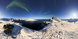 Artic Prints: 360 panoramic image of northern ligth (aurora borealis) from the summit of mount