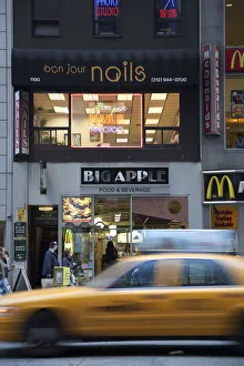 Images Dated 22nd October 2009: 5th Avenue, Manhattan, New York City, USA