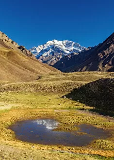 Images Dated 29th September 2017: Aconcagua Mountain, Horcones Valley, Aconcagua Provincial Park, Central Andes, Mendoza