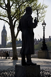 Life Style Prints: actors around the London Eye, London, UK