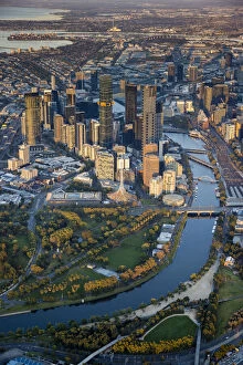 Central Business District Collection: Aerial of central business district, Yarra River and Alexandra Gardens, Melbourne