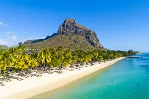 Images Dated 5th February 2019: Aerial view of the beach of the Beachcomber Paradis Hotel, Le Morne Brabant Peninsula