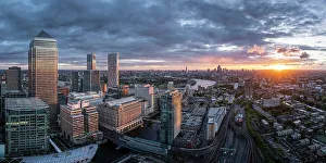 Canary Wharf Prints: Aerial view of Canary Wharf, London, England, UK