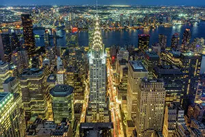 Images Dated 28th September 2022: Aerial view of Chrysler Building and Midtown Manhattan skyline at twilight, New York, USA