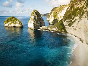 Images Dated 21st June 2019: Aerial View of Diamond Beach, Klungkung, Nusa Penida, Bali, Indonesia
