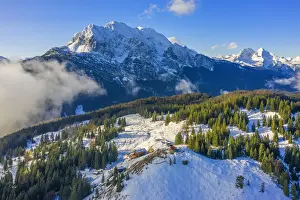 Alpen Prints: Aerial view on Hoher Kranzberg and Wetterstein mountain range, Mittenwald, Bavaria