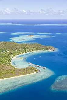 Fiji Gallery: Aerial view of overwater bungalows, Malolo island, Fiji