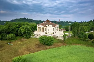 Vicenza Prints: Aerial view of Villa Almerico Capra Valmarana (known also as La Rotonda) designed by Andrea Palladio